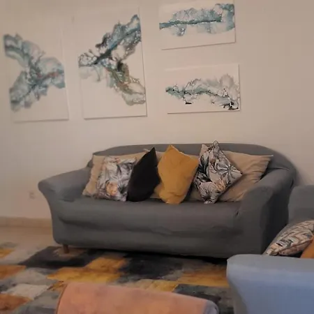 Апартаменты Excellent House Near Lisbon *