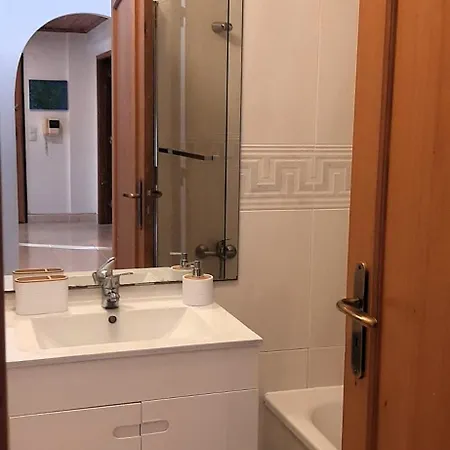 Excellent House Near Lisbon Апартаменты Алмада