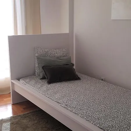 Excellent House Near Lisbon Апартаменты Алмада