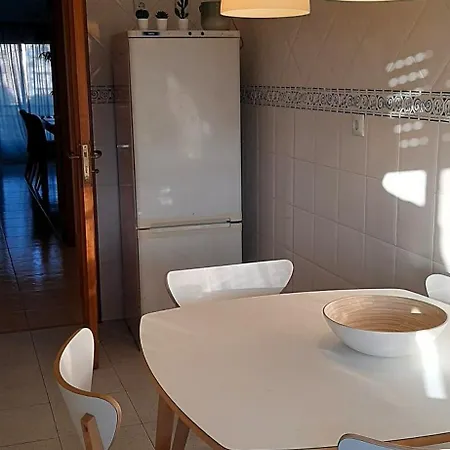 Excellent House Near Lisbon 公寓 阿尔马达